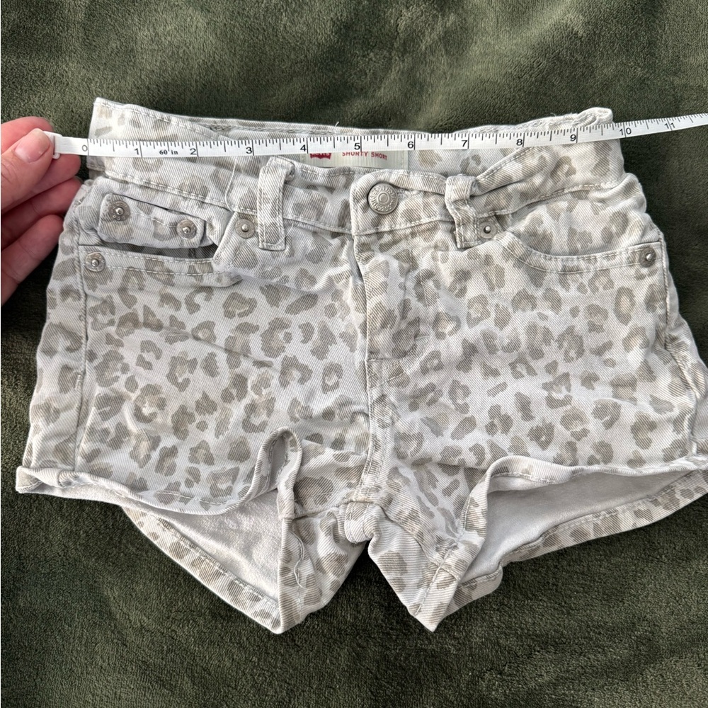 Levi's Kids Leopard Print Shorts - Gray and White